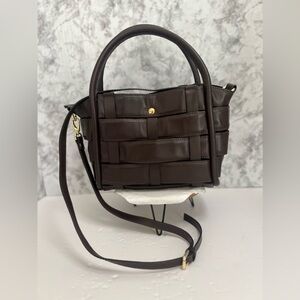 Elegant Brown Woven Shoulder Bag